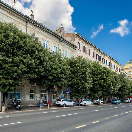 Apartments Carpathia Рийека Екстериор снимка