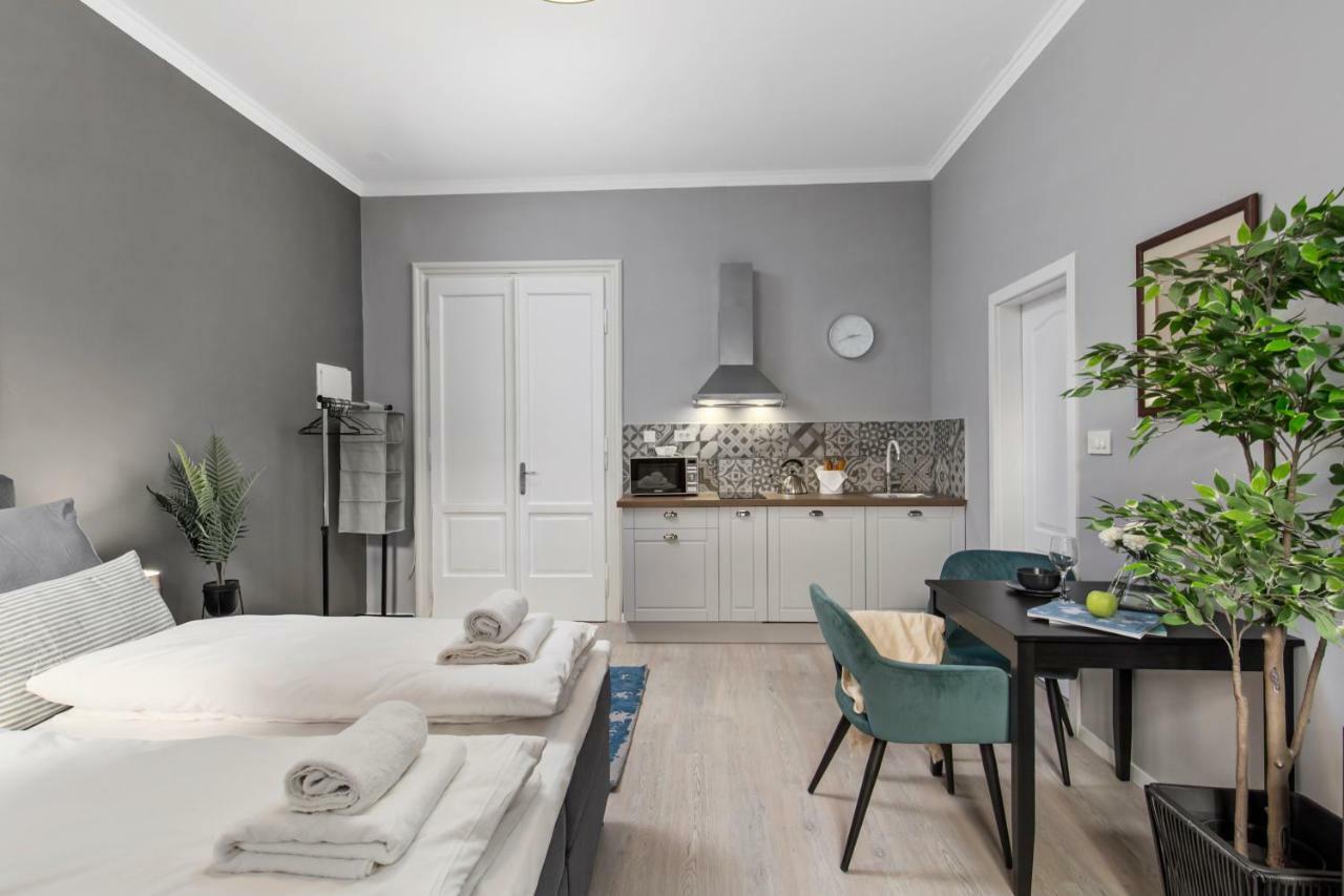 Apartments Carpathia Рийека Екстериор снимка